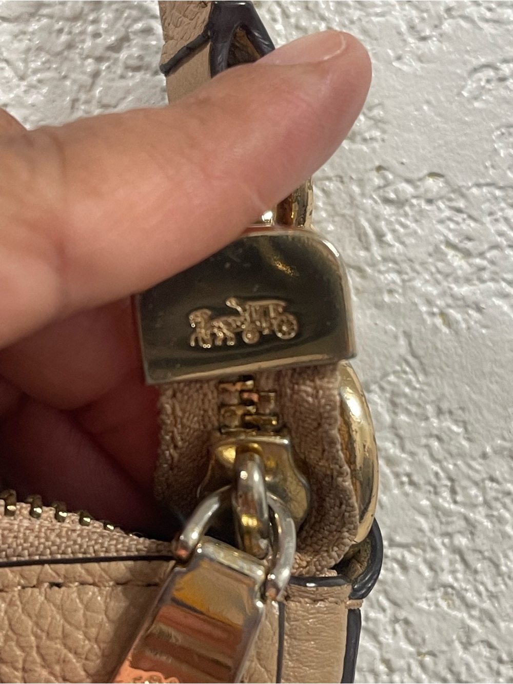 coach purse small shoulder bag light tan  #117880-56819 no stains - Picture 5 of 12